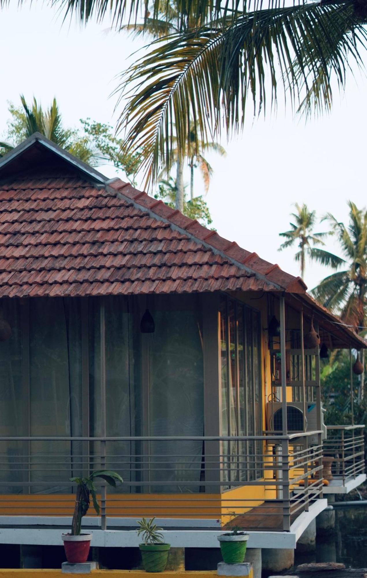 Vrindavan Homestay Mundrothuruth Eksteriør bilde