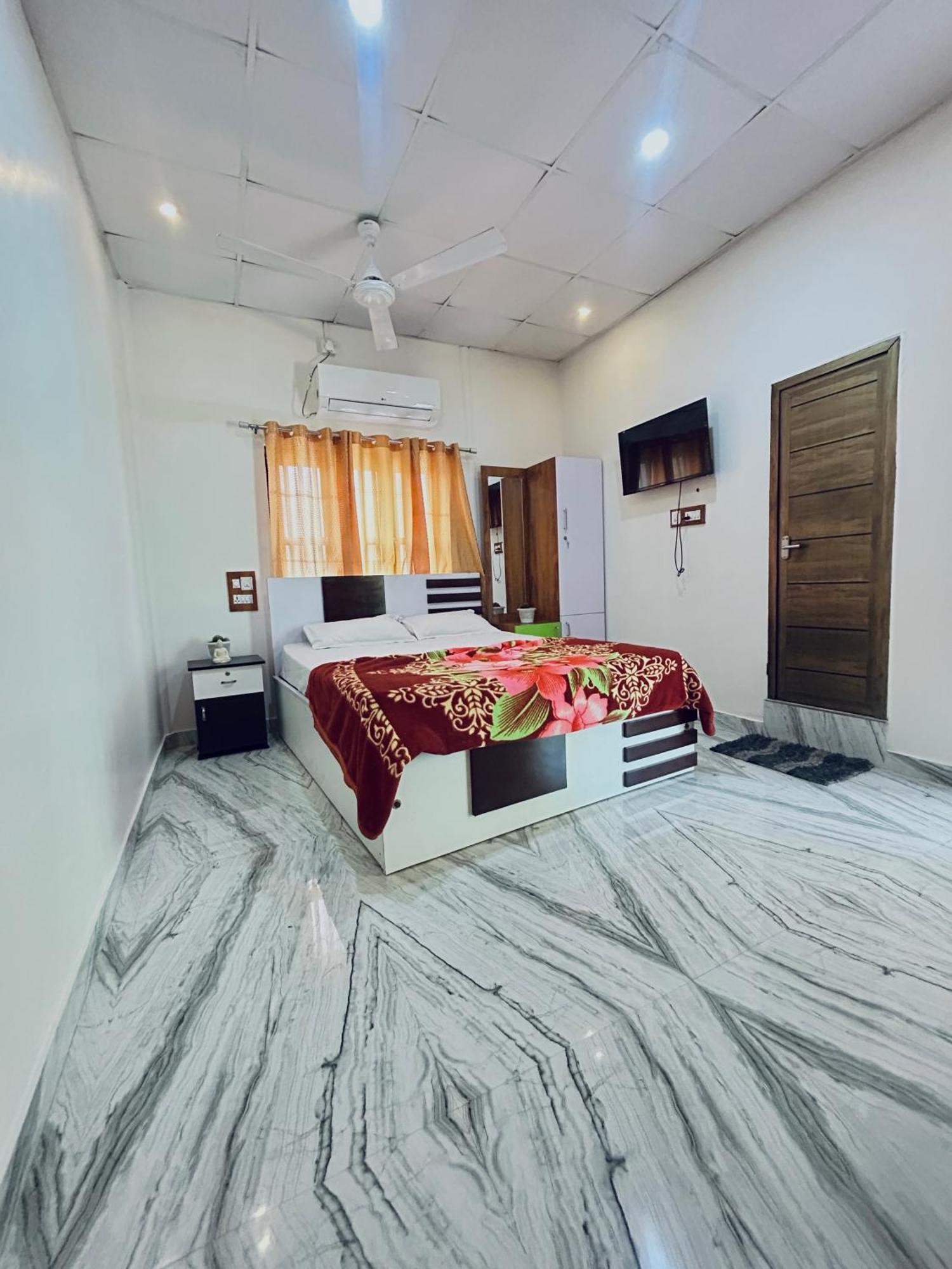 Vrindavan Homestay Mundrothuruth Eksteriør bilde